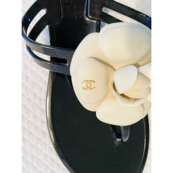 CHANEL CAMELLIA SANDALS Size 37 - Picture 11 of 16